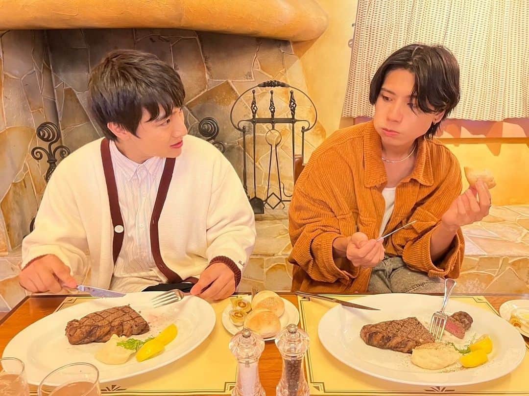 吉原雅斗さんのインスタグラム写真 - (吉原雅斗Instagram)「USJ×ボイメン 〜半目の吉原を添えて〜  #KELLY#USJ#ボイメン」11月24日 14時44分 - boymen_yoshi
