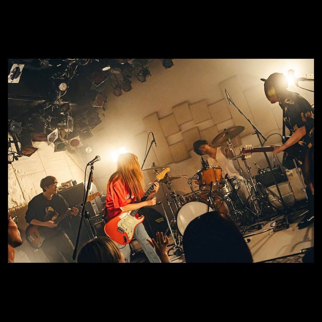 MOSHIMOさんのインスタグラム写真 - (MOSHIMOInstagram)「. 2023.11.17 「Gordon 4th EP Release Live」 下北沢 MOSAiC  w / Gordon  photo by @teru_ttm」11月24日 14時49分 - moshimo_band