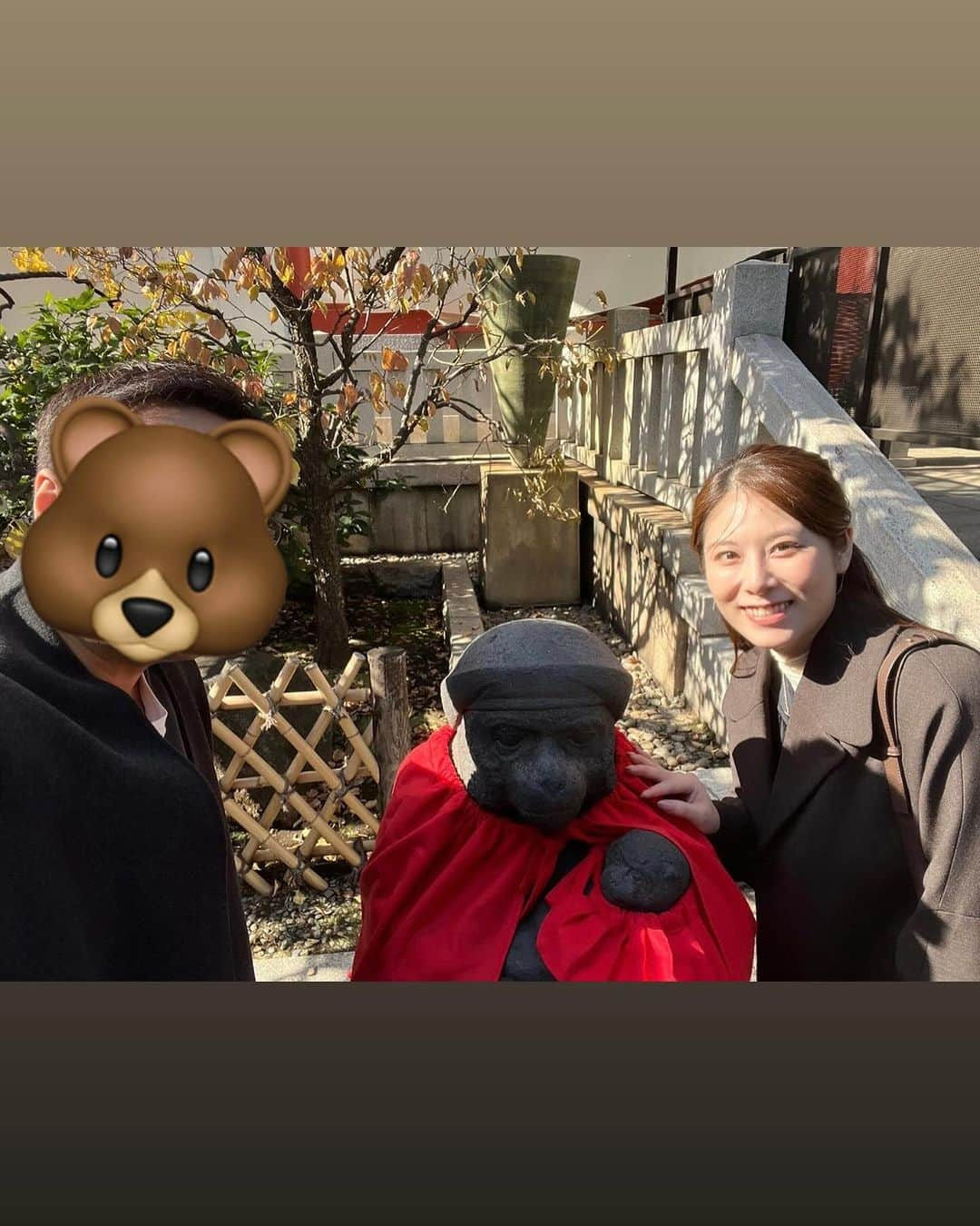 ゆりあさんのインスタグラム写真 - (ゆりあInstagram)「＊ご報告＊ 私事ではありますが、この度大切な新しい命を授かりました。 無事安定期に入り、安産祈願のため日枝神社にお詣りをしました。  つわりは全く無くたくさん食べているおかげか、赤ちゃんも平均より少し大きめにすくすくと育っております👼🏻💕  妊娠が発覚してからは今まで出来なかったネイルをしたり、爆食&アラーム無しの睡眠、読書や勉強をする時間も楽しくて、意外と充実しています。  (とにかく眠いのだけがツライ…) (ストーリーごはんばっかりでごめんなさい…笑)  「ゆっくりしてね、寝てね、食べてね」と優しすぎる旦那さん🐻のおかげで、妊婦生活や出産や育児に対して、何の不安もなく過ごせています。ありがとう🥹🤍  無事に産まれることを願いつつ、夫婦二人だけの生活と貴重なマタニティライフをしっかり楽しもうと思います。  -------------------------  変わらずInstagramを見てくださっている皆様、ありがとうございます。  一般OLだった私がモデルの仕事を始め、ミスワールドや舞台やオートサロンなど、様々な経験とこのアカウントを通して皆さんと繋がれていると思っています。  結婚して母になる一人の人間として、これからまた生き方が変わっていくかもしれませんが、温かく見守っていただけたら幸いです。  アップしたいものがたくさん溜まっている今日この頃。がんばります。  最後まで読んでくださりありがとうございました。  .  .  #妊娠報告 #安産祈願 #安産祈祷 #妊婦 #妊娠 #妊婦生活 #仲良し夫婦 #夫婦生活 #新婚生活 #日枝神社 #腹帯 #妊婦帯 #マタニティ #マタニティライフ #マタニティコーデ #ドレスワンピース #戌の日 #猿 #犬猿の仲 とは笑」11月24日 15時02分 - yuria___u