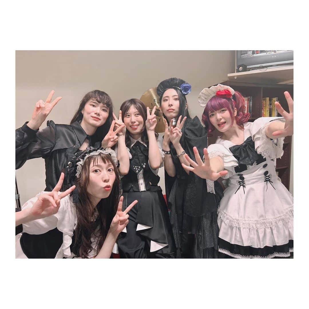 廣瀬茜さんのインスタグラム写真 - (廣瀬茜Instagram)「BAND-MAID 10TH ANNIVERSARY TOUR in JAPAN  2023.10.13@札幌PANNY LANE(📷1~3) 2023.10.25@名古屋DIAMOND HALL(📷4～7)  残すは11月26日ツアーファイナル、横浜アリーナ。  念願のステージ。  8ヶ月間の10周年ツアーと、結成10年間の想いを全て届けます。  横アリで会いましょう！」11月24日 15時09分 - akane_bandmaid