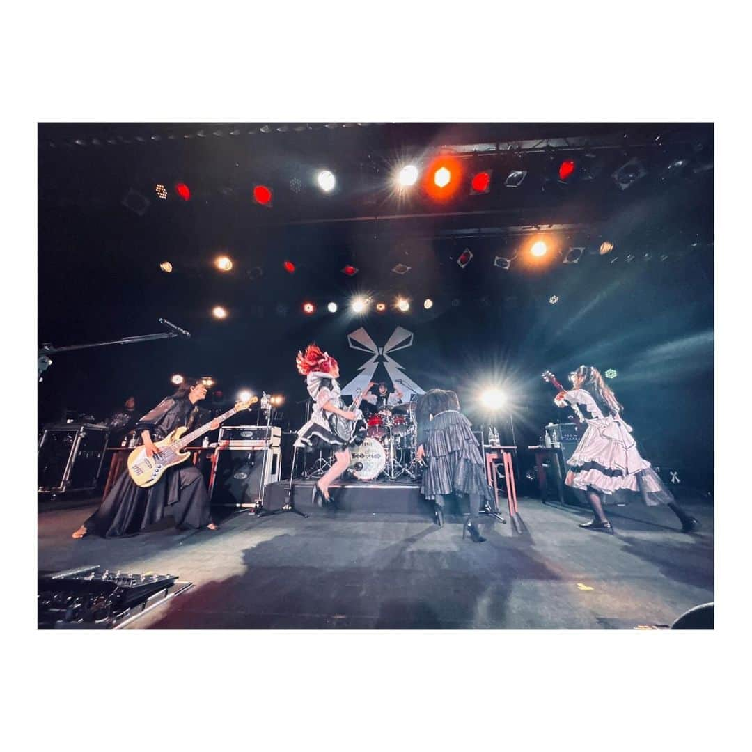 廣瀬茜さんのインスタグラム写真 - (廣瀬茜Instagram)「BAND-MAID 10TH ANNIVERSARY TOUR in JAPAN  2023.10.13@札幌PANNY LANE(📷1~3) 2023.10.25@名古屋DIAMOND HALL(📷4～7)  残すは11月26日ツアーファイナル、横浜アリーナ。  念願のステージ。  8ヶ月間の10周年ツアーと、結成10年間の想いを全て届けます。  横アリで会いましょう！」11月24日 15時09分 - akane_bandmaid