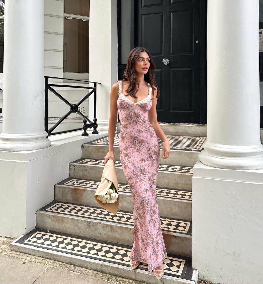 tiger Mistのインスタグラム：「Take 50% OFF the Amaran Dress. 🎀 As seen on @ashtonwood」