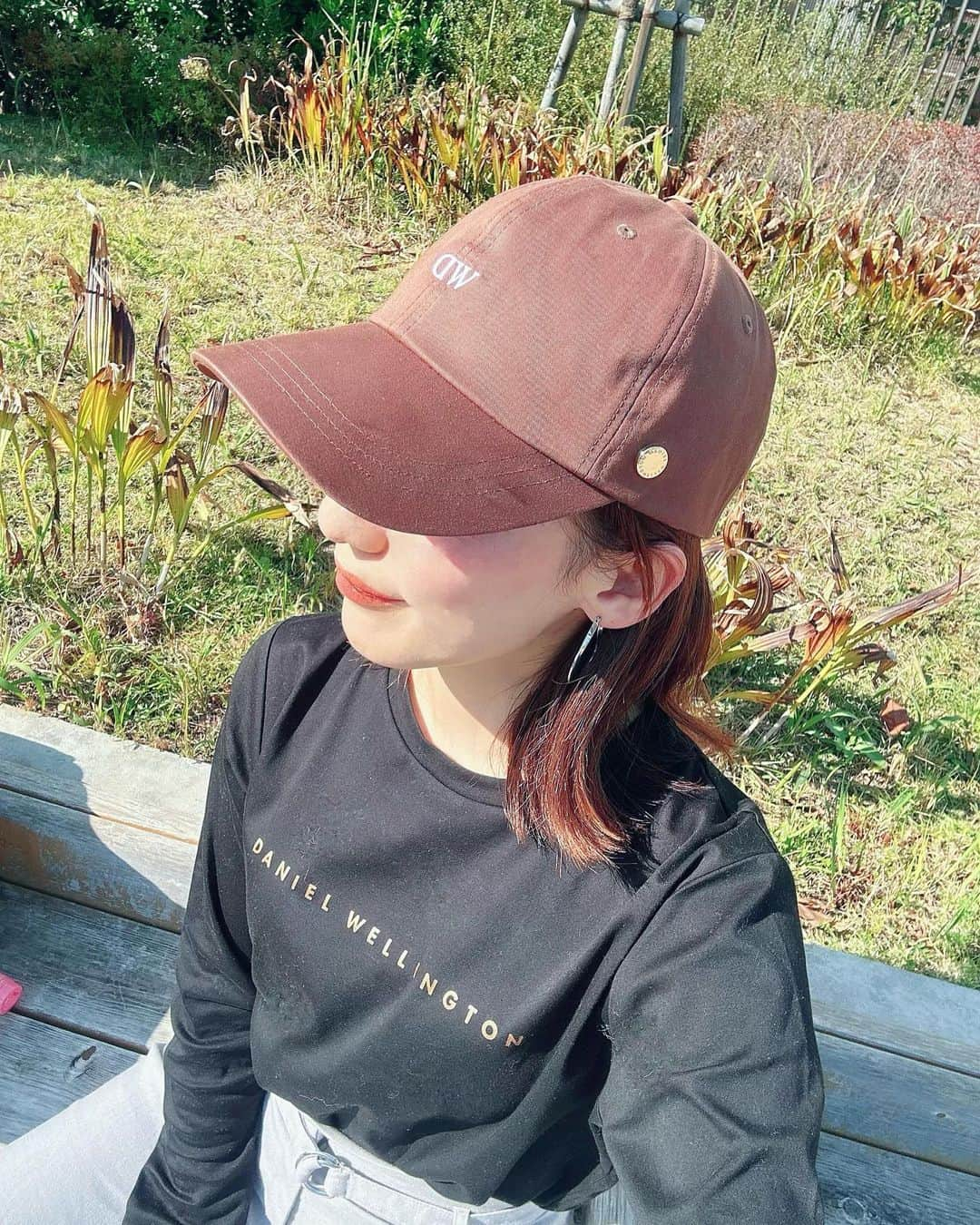 戸崎奈津さんのインスタグラム写真 - (戸崎奈津Instagram)「Daniel WellingtonのTシャツ&キャップ✨ 高級感のあるストレッチ素材で 着心地がいい✨🫧  @the_platinum_select  #PR #theplatinumselect #ダニエルウェリント #ダニエルウェリントンロングTシャツ #DanielWellingtonロングTシャツ #DanielWellington #コーデ」11月24日 15時42分 - naa_tsu0827