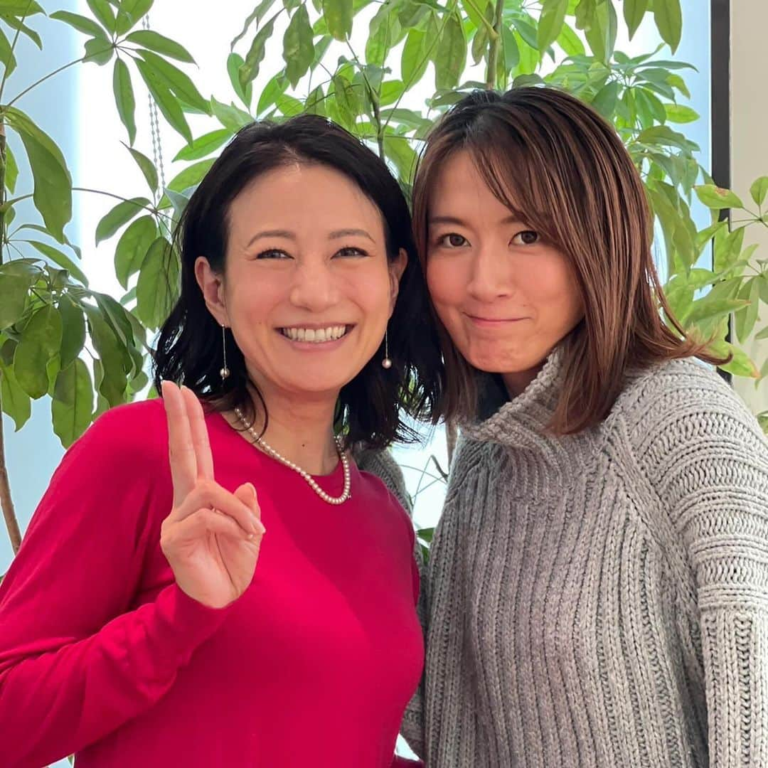 大島由香里さんのインスタグラム写真 - (大島由香里Instagram)「①手刀を見せる私と馬場さま ②企み顔の私と馬場さま ③馬場さまを食べそうな私と馬場さま 馬場典子アナウンサーと一緒にお仕事しました 会う度に本当に素敵だなカッコイイなかわいいなって思う、リアルほら貝鳴らしちゃう系アナウンサーです  #馬場典子 #アナウンサー #撮影 #ほら貝」11月24日 15時45分 - yukari__oshima