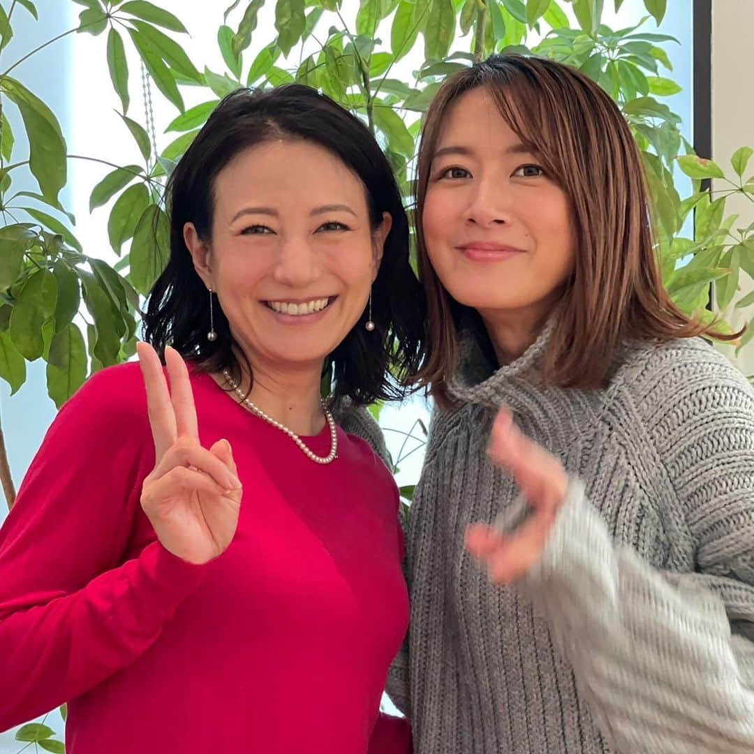 大島由香里さんのインスタグラム写真 - (大島由香里Instagram)「①手刀を見せる私と馬場さま ②企み顔の私と馬場さま ③馬場さまを食べそうな私と馬場さま 馬場典子アナウンサーと一緒にお仕事しました 会う度に本当に素敵だなカッコイイなかわいいなって思う、リアルほら貝鳴らしちゃう系アナウンサーです  #馬場典子 #アナウンサー #撮影 #ほら貝」11月24日 15時45分 - yukari__oshima