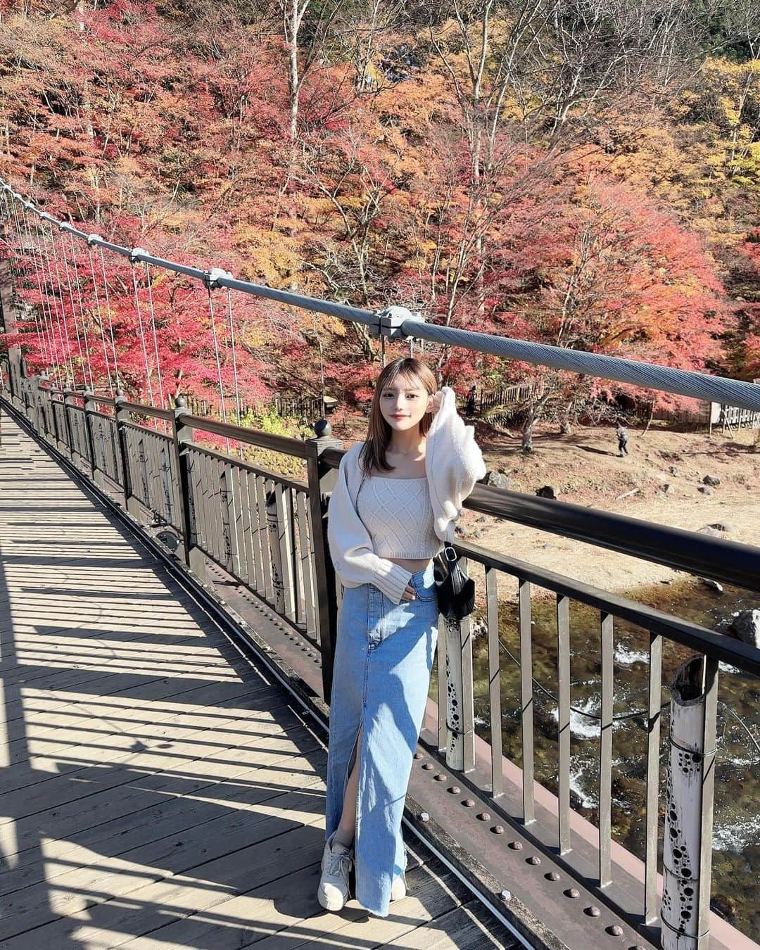 YUINAさんのインスタグラム写真 - (YUINAInstagram)「➰🍂🍁  #紅葉 #栃木紅葉 #紅の吊橋」11月24日 17時10分 - y_i_n35