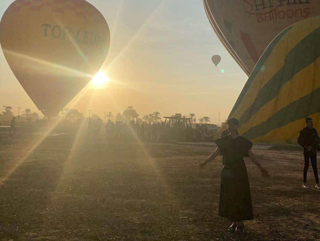 青山有紀さんのインスタグラム写真 - (青山有紀Instagram)「気球から拝んだ朝日、とってもきれいだった✨」11月24日 15時48分 - yukiaoya