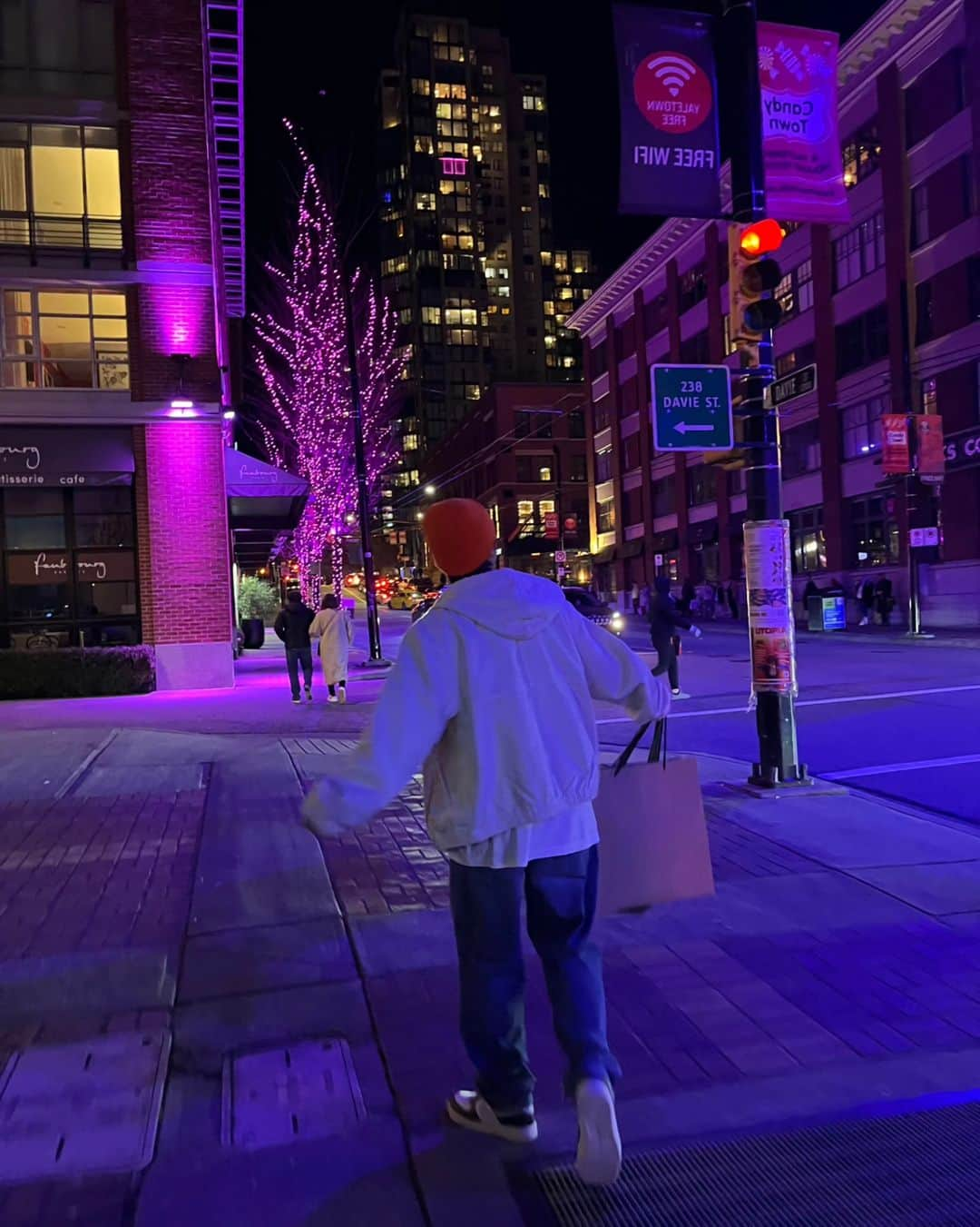 チョン・ヘインさんのインスタグラム写真 - (チョン・ヘインInstagram)「In Canada 🇨🇦🌌」11月24日 16時07分 - holyhaein