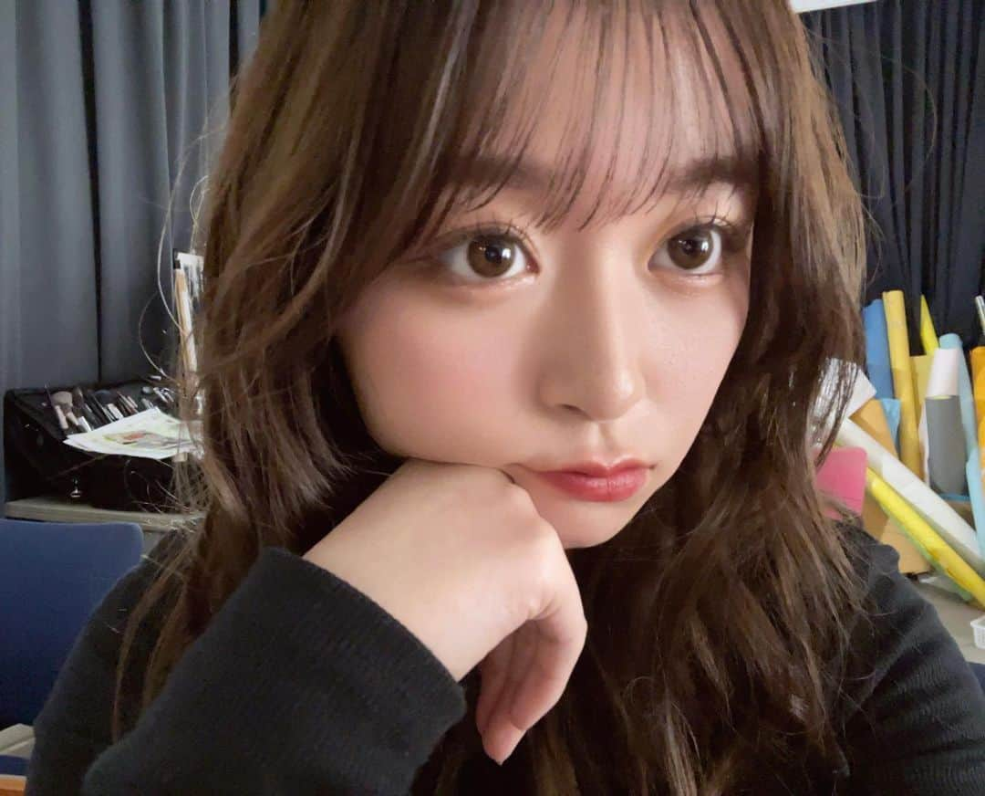 山本杏さんのインスタグラム写真 - (山本杏Instagram)「・  眉毛綺麗にしてまつパするだけで すごくメイク時短になるの！  いつも綺麗に可愛くしてくださり ありがとうございます🫶🏻🫶🏻🫶🏻 ( @une_fleur_moeno )  冬は最高にかわいい女の子になろ⛄️」11月25日 19時00分 - anyamamoto0516