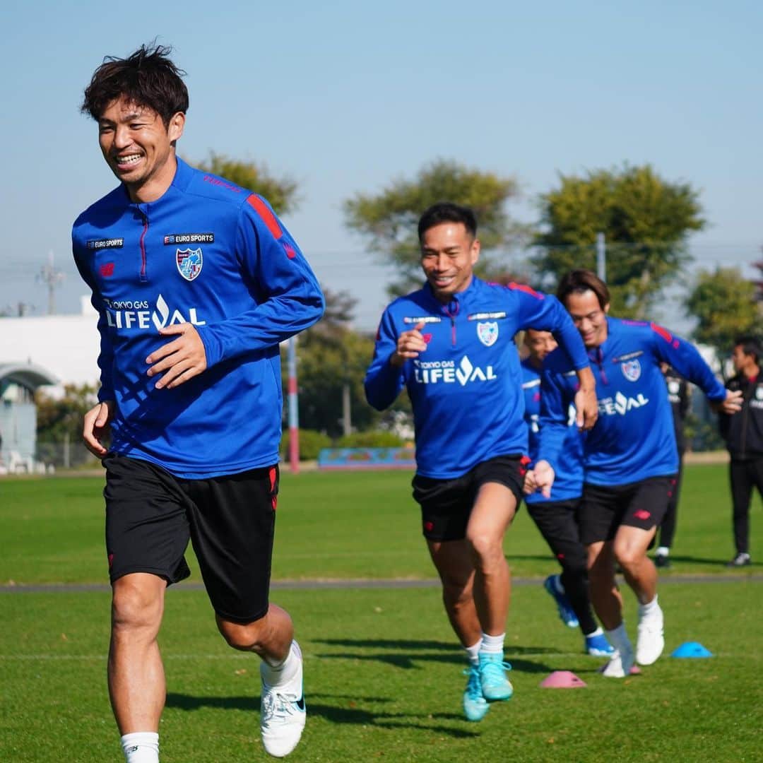 FC東京オフィシャルグッズのインスタグラム：「🔵🔴 ホーム最終戦、全員のチカラで。 @fctokyoofficial  #FC東京 #fctokyo #tokyo」