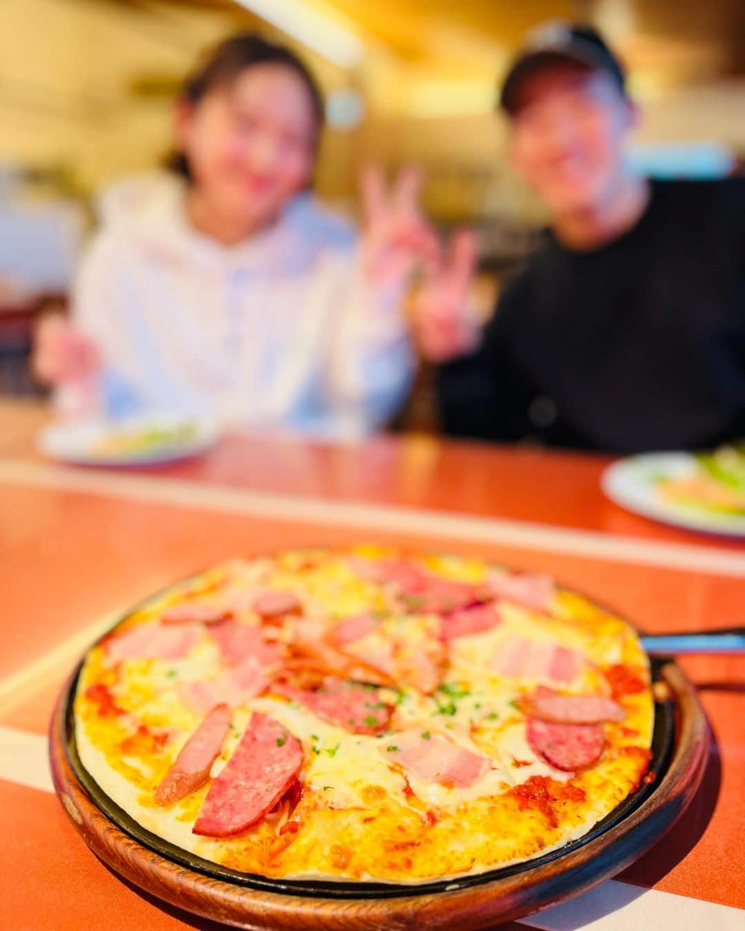 清澤恵美子さんのインスタグラム写真 - (清澤恵美子Instagram)「ペロリのpizza🍕　 めちゃくちゃ美味しかった🤤❤️ 色々制覇したいメニューがたくさんある🤤 #軽井沢プリモ #おすすめ」11月24日 16時58分 - kiyosawaemiko