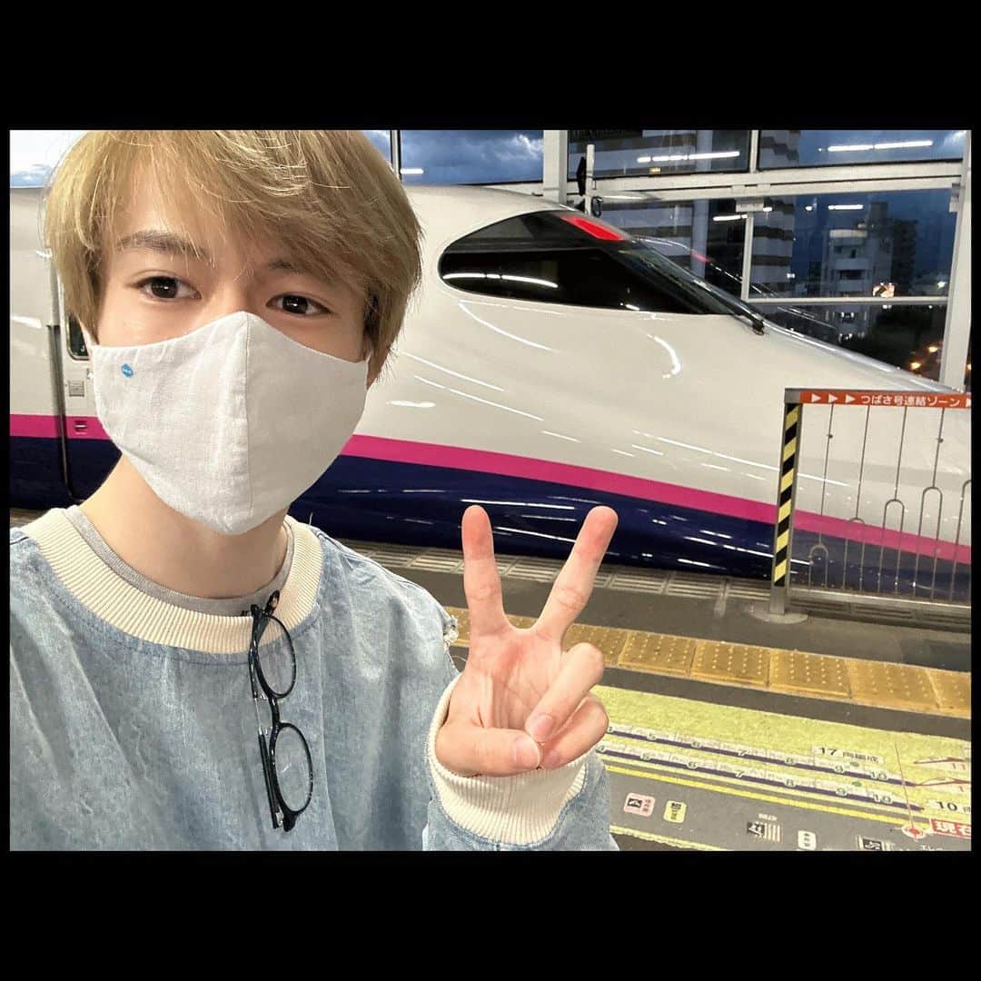 伊藤壮吾のインスタグラム：「#今日の鉄道 1219番線 鉄道ダイヤ情報の取材で気仙沼へ。 第一走者、E2系J74編成。 仙台まで、やまびこ145号に乗車。」