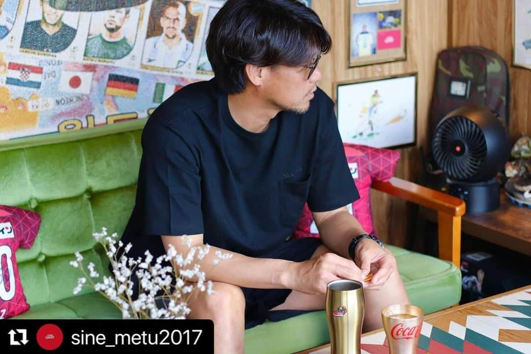 上里一将さんのインスタグラム写真 - (上里一将Instagram)「#Repost @sine_metu2017 with @use.repost ・・・ 【Jリーグ功労選手賞】 名誉ある受賞！ おめでとうございます🙌 日本サッカーの発展に貢献したと認められての表彰！ ———— 服作りもご一緒させてもらっていますが、シンプルかつ繊細なプレースタイルが反映されていて刺激をもらっています😁受賞記念に色んな一将さんを投稿！一緒につくってきた作品をスタイルサンプルでどうぞ🎞 ———— #Jリーグ #功労選手賞 #上里一将 #sinemetuokinawa」11月24日 17時03分 - kazumasa_uesato20