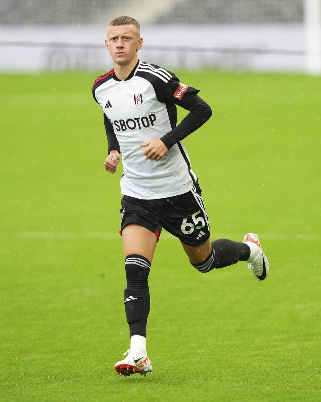 フラムFCさんのインスタグラム写真 - (フラムFCInstagram)「Wishing Stanno a happy 21st birthday today! 🎉」11月24日 17時04分 - fulhamfc