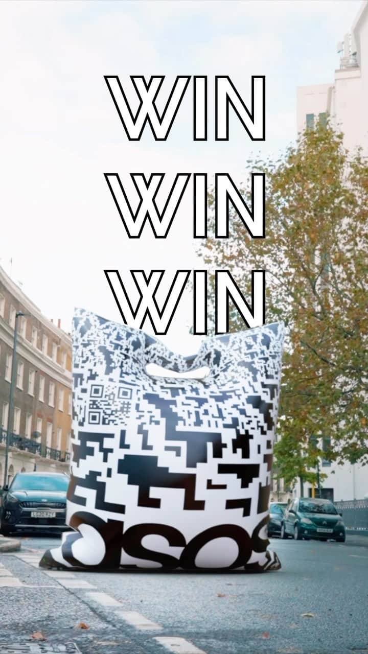 のインスタグラム：「🎉 COMPETITION 🎉 Win a *£1000 ASOS gift voucher* for you AND your bestie as a Black Friday treat. Just make sure you’re following us @asos, tag your BFF below, and share this post to your stories. And remember, head to the website for an EXTRA something-something. Good luck! 🤞 Link in bio, Ts&Cs apply.」