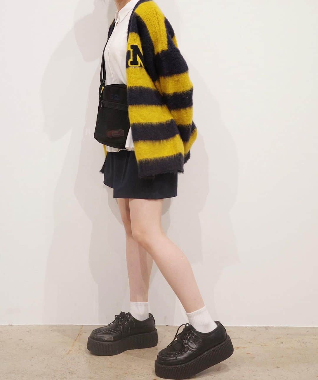 こねねこさんのインスタグラム写真 - (こねねこInstagram)「はちさん  #低身長コーデ #ねねこーで #ニットカーディガン #秋冬コーデ  #ootd」11月24日 17時29分 - nene146cm