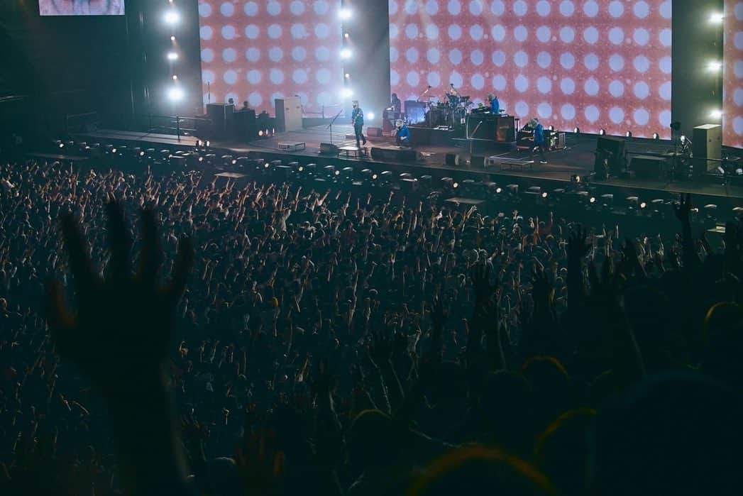 Man With A Missionさんのインスタグラム写真 - (Man With A MissionInstagram)「Wolves on Parade Osakajyo Hall Day 2  The crowd was awesome!  #manwithamission  #wolvesonparade #osaka #osakajyohall  #thankyou #seeyousoon #@radiocrazy」11月24日 17時46分 - mwamofficial