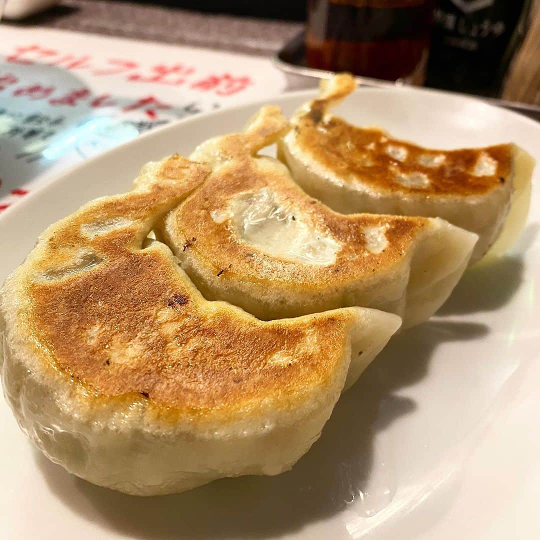 TOBU RAILWAY（東武鉄道）さんのインスタグラム写真 - (TOBU RAILWAY（東武鉄道）Instagram)「. . 📍Tochigi - Sano Bamboo Handmade Ramen  Yamato Sano ramen is a representative dish of Tochigi! . Sano ramen is a kind of ramen that is eaten mainly in Sano City in Tochigi Prefecture. It is a local ramen that is representative of Tochigi. Taste the firm textures of these curly noodles with their uneven shape, made with green bamboo! Yamato’s Sano ramen is famous for the soup made with high quality broth and the refreshing flavors, which are a  perfect match for the curly noodles! Try out this delicious ramen! It’s no exaggeration to say that it’s not just a great local Tochigi dish – it’s also a true Japanese specialty. . 📸by @akanemameakane Thank you ! . . . . Please comment "💛" if you impressed from this post. Also saving posts is very convenient when you look again :) . . #visituslater #stayinspired #nexttripdestination . . #tochigi #ramen #sanoramen #recommend #japantrip #travelgram #tobujapantrip #unknownjapan #jp_gallery #visitjapan #japan_of_insta #art_of_japan #instatravel #japan #instagood #travel_japan #exoloretheworld #ig_japan #explorejapan #travelinjapan #beautifuldestinations #toburailway #japan_vacations」11月24日 18時00分 - tobu_japan_trip