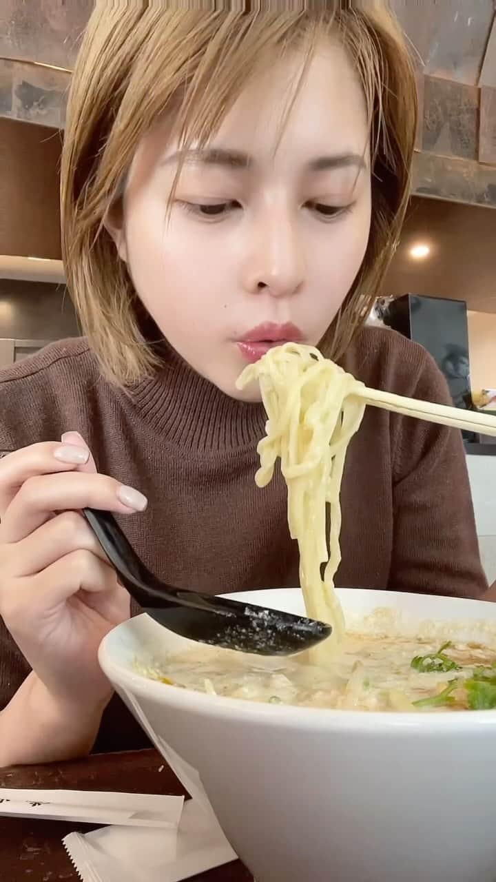 えなちぃのインスタグラム：「太るけどサクッとご飯には ラーメンがちょうどいい🍜」