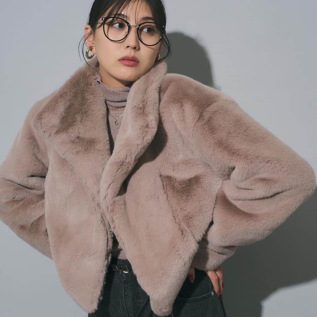 Arpege storyさんのインスタグラム写真 - (Arpege storyInstagram)「11/24(金)〜11/27(月)ALL10%OFF 公式オンライン&店舗同時開催中📣  Recommend Item✨ @mystrada_official   🏷️ファージップコート price：¥29,700 color：チャコールグレー 、オフ白、モカピンク ⁡ 商品の詳しい情報はタグからcheck☑︎ ⁡ ————————————————— ⁡ ▶▶︎▶︎news  11/24(金)〜11/27(月) 全品10%OFF 公式オンライン&店舗同時開催中📣 ⁡ ▶▶︎▶︎information ⁡ ☑︎📩メルマガ登録でお得な情報をGET‼︎ 不定期でお得なキャンペーン実施します✨ ⁡ ☑︎公式オンラインサイトArpege storyで 店舗在庫状況がご確認いただけるようになりました！ さらにネットで完売商品もお店に在庫があれば取り寄せ、お取り置き可能になりました💐(一部店舗のみ) ⁡ ————————————————— ⁡ #mystrada  #マイストラーダ」11月24日 18時02分 - arpege_story