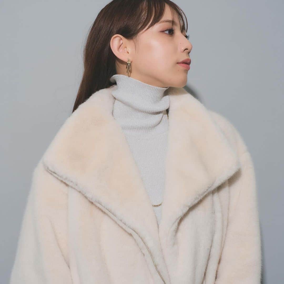 Arpege storyさんのインスタグラム写真 - (Arpege storyInstagram)「11/24(金)〜11/27(月)ALL10%OFF 公式オンライン&店舗同時開催中📣  Recommend Item✨ @mystrada_official   🏷️ファージップコート price：¥29,700 color：チャコールグレー 、オフ白、モカピンク ⁡ 商品の詳しい情報はタグからcheck☑︎ ⁡ ————————————————— ⁡ ▶▶︎▶︎news  11/24(金)〜11/27(月) 全品10%OFF 公式オンライン&店舗同時開催中📣 ⁡ ▶▶︎▶︎information ⁡ ☑︎📩メルマガ登録でお得な情報をGET‼︎ 不定期でお得なキャンペーン実施します✨ ⁡ ☑︎公式オンラインサイトArpege storyで 店舗在庫状況がご確認いただけるようになりました！ さらにネットで完売商品もお店に在庫があれば取り寄せ、お取り置き可能になりました💐(一部店舗のみ) ⁡ ————————————————— ⁡ #mystrada  #マイストラーダ」11月24日 18時02分 - arpege_story