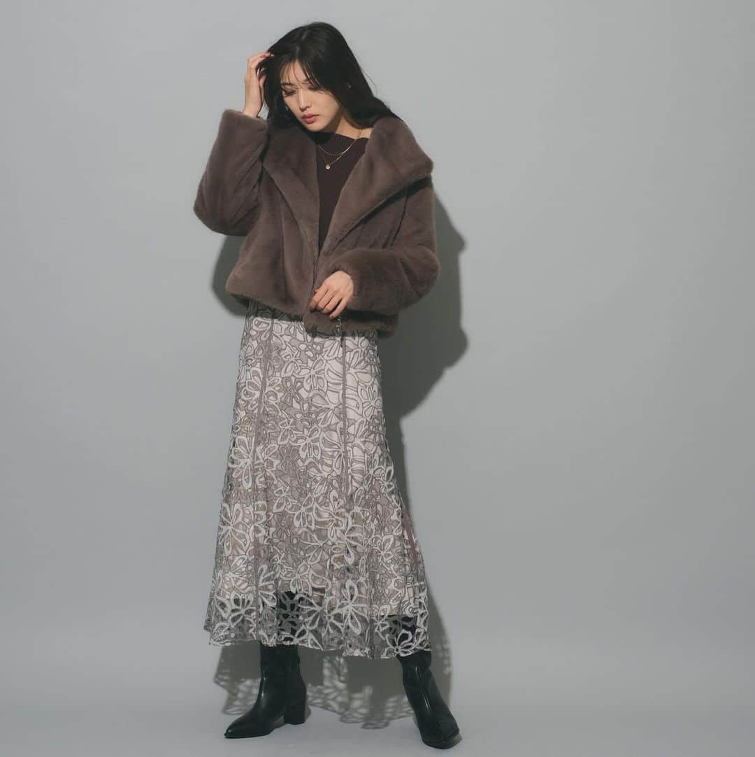 Arpege storyさんのインスタグラム写真 - (Arpege storyInstagram)「11/24(金)〜11/27(月)ALL10%OFF 公式オンライン&店舗同時開催中📣  Recommend Item✨ @mystrada_official   🏷️ファージップコート price：¥29,700 color：チャコールグレー 、オフ白、モカピンク ⁡ 商品の詳しい情報はタグからcheck☑︎ ⁡ ————————————————— ⁡ ▶▶︎▶︎news  11/24(金)〜11/27(月) 全品10%OFF 公式オンライン&店舗同時開催中📣 ⁡ ▶▶︎▶︎information ⁡ ☑︎📩メルマガ登録でお得な情報をGET‼︎ 不定期でお得なキャンペーン実施します✨ ⁡ ☑︎公式オンラインサイトArpege storyで 店舗在庫状況がご確認いただけるようになりました！ さらにネットで完売商品もお店に在庫があれば取り寄せ、お取り置き可能になりました💐(一部店舗のみ) ⁡ ————————————————— ⁡ #mystrada  #マイストラーダ」11月24日 18時02分 - arpege_story