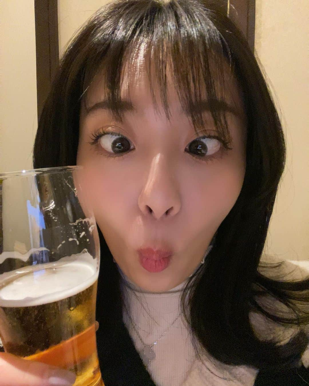 辰巳さくら（さくてん）さんのインスタグラム写真 - (辰巳さくら（さくてん）Instagram)「全然1人😇🍺 誰か乾杯してくれよ…ははッ #ビール女子 #酒豪女子 #食べる女 #のみすたぐらむ」11月24日 18時08分 - s.kten