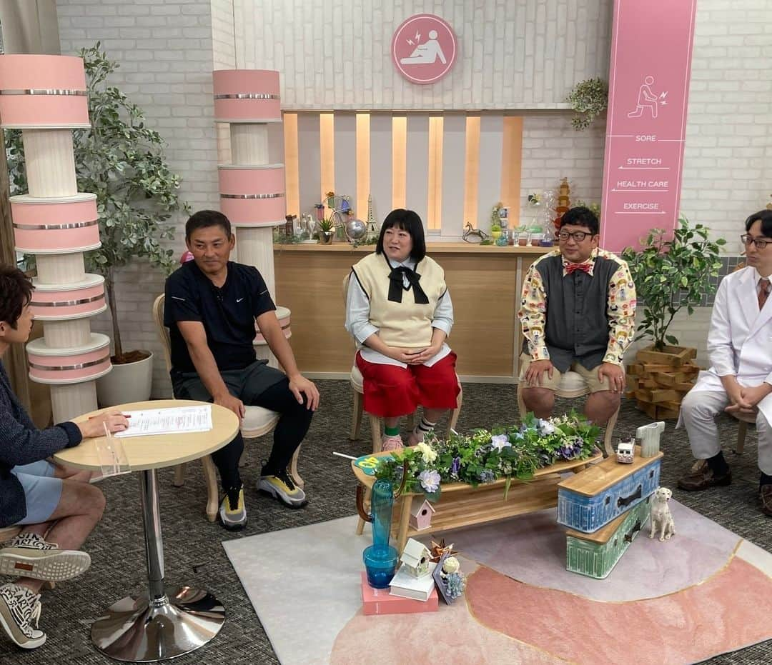 CBCテレビ アナウンス部さんのインスタグラム写真 - (CBCテレビ アナウンス部Instagram)「誰もがなるかもしれない「 #ひざ痛 」を考える“ひざエティ”番組！  #最新ロボット を使った #人工膝関節手術 ！自分の血液でできる、次世代のひざ治療！ １時間ひざについて喋りつくす！  「ひざト～ク」11月25日（土）15時30分～！ #ひざ　#膝　#川上憲伸　#チャンカワイ　#黒沢かずこ　#大石邦彦　#若狭敬一 #ナレーション」11月24日 18時10分 - cbc.announcer