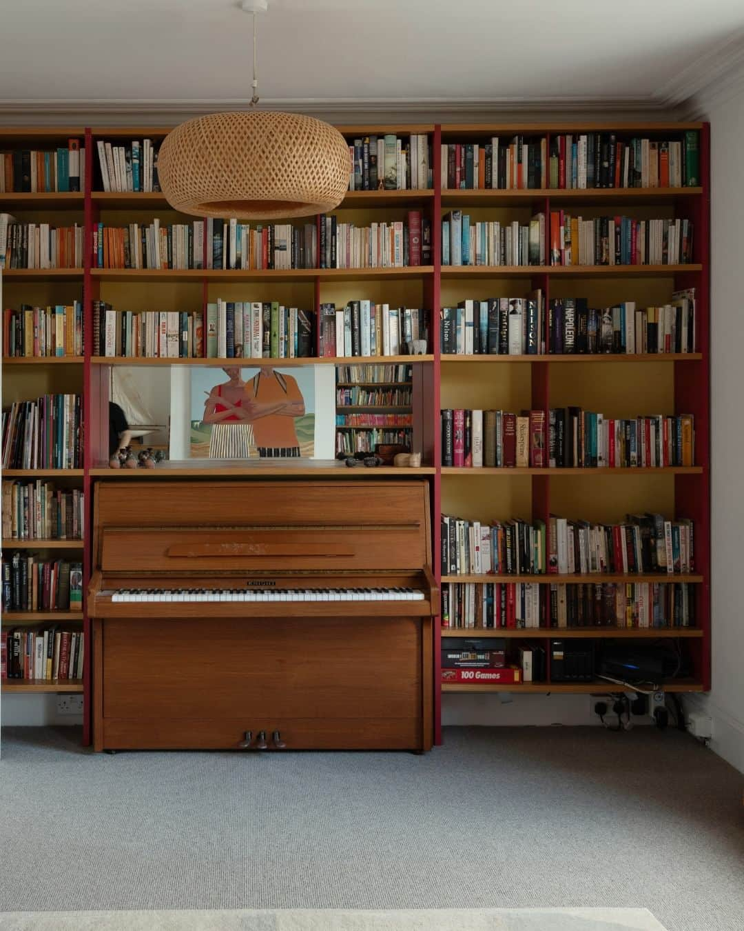 The Modern Houseさんのインスタグラム写真 - (The Modern HouseInstagram)「#forsale Surprise and Delight: a family home in south-east London creatively renovated by the esteemed @knoxbhavan Architects.  Follow the link in bio for the sales listing and to read more about the house.  Bushey Hill Road II, London SE5」11月24日 18時11分 - themodernhouse