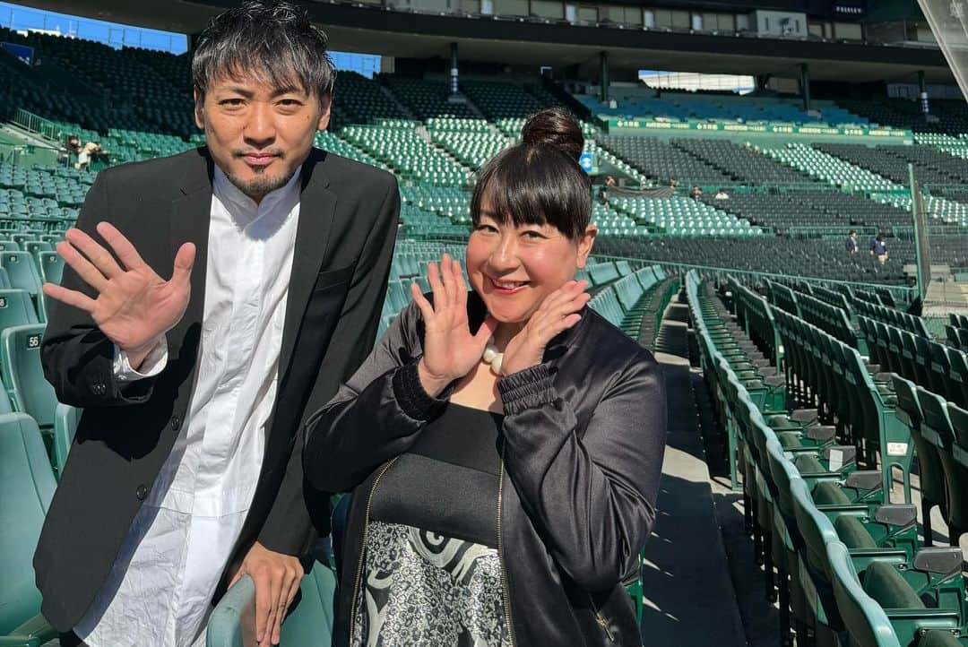 川口徹道さんのインスタグラム写真 - (川口徹道Instagram)「『介護甲子園』  にけつッ！！の前説を見て日本介護協会の理事長さんからMCのオファー頂き、介護甲子園というイベントを大阪の先輩、ゆっき〜さん @yukkey_gko と盛り上げに行かせて頂きました。  初めての甲子園、貴重な経験させて頂きありがとうございます。  また来年も呼んでもらえるよう頑張ります！！  #介護甲子園 @hiraguri.j」11月24日 18時18分 - tetsumichi0609