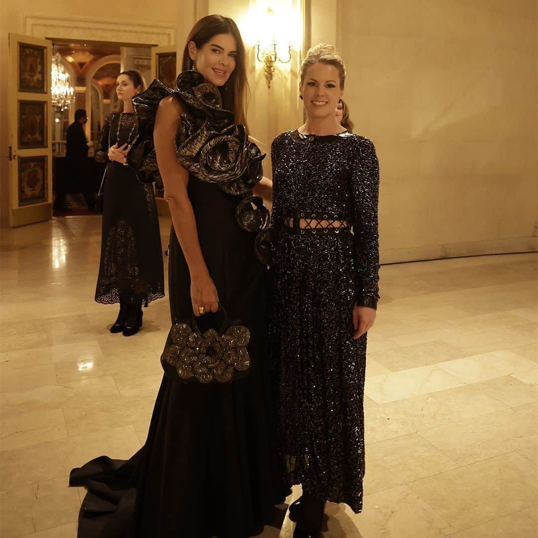 アンフォンテーヌさんのインスタグラム写真 - (アンフォンテーヌInstagram)「A mini highlight of the evening at the @fiafny Trophée des Arts Gala at The Plaza Hotel🤍  The French Institute Alliance Française (FIAF) honored actress Carole Bouquet and Bruno Pavlovsky, President of CHANEL SAS and CHANEL Fashion.  Guests at the event were treated to a culinary experience from chefs Yannick Alléno and Stéphanie Le Quellec, reimagining two historic dinners held at Versailles.  @fiafny / FIAF also celebrated its 125th anniversary.  #fiafny #annefontaine #designerannefontaine」11月24日 18時23分 - annefontaine