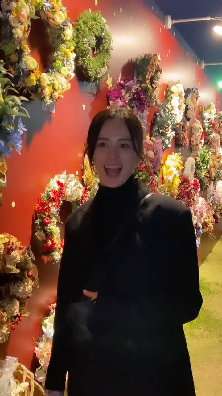 くるみのインスタグラム：「家族とクリスマスマーケット🎄🎅」