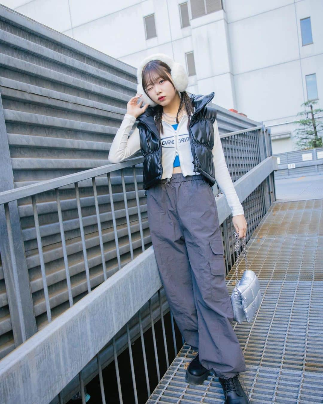 Popteenさんのインスタグラム写真 - (PopteenInstagram)「WEB版Popteen1月号『クリモのキャラ立ち冬私服バトル』特集のアザーカット⛄️  自分らしさ&トレンド感のある この冬イチ推しのコーデを披露💫  みゆんはこの冬、韓国シンプルストリートでいく❕  Popteen Mediaのトップページにある投票機能で 一番おしゃれでマネしたいと思ったコーデに投票してね🗳️ 期間は11月30日23:59まで、1日1回投票ができるよ🤲🏻  #Popteen#クリモ総選挙#バトル#クリエイターモデル#みゆん#藤代実優#私服#冬私服#キャラ立ち#ファッション#PopteenMedia#WEBマガジン#アザーカット」11月24日 19時00分 - popteen_official