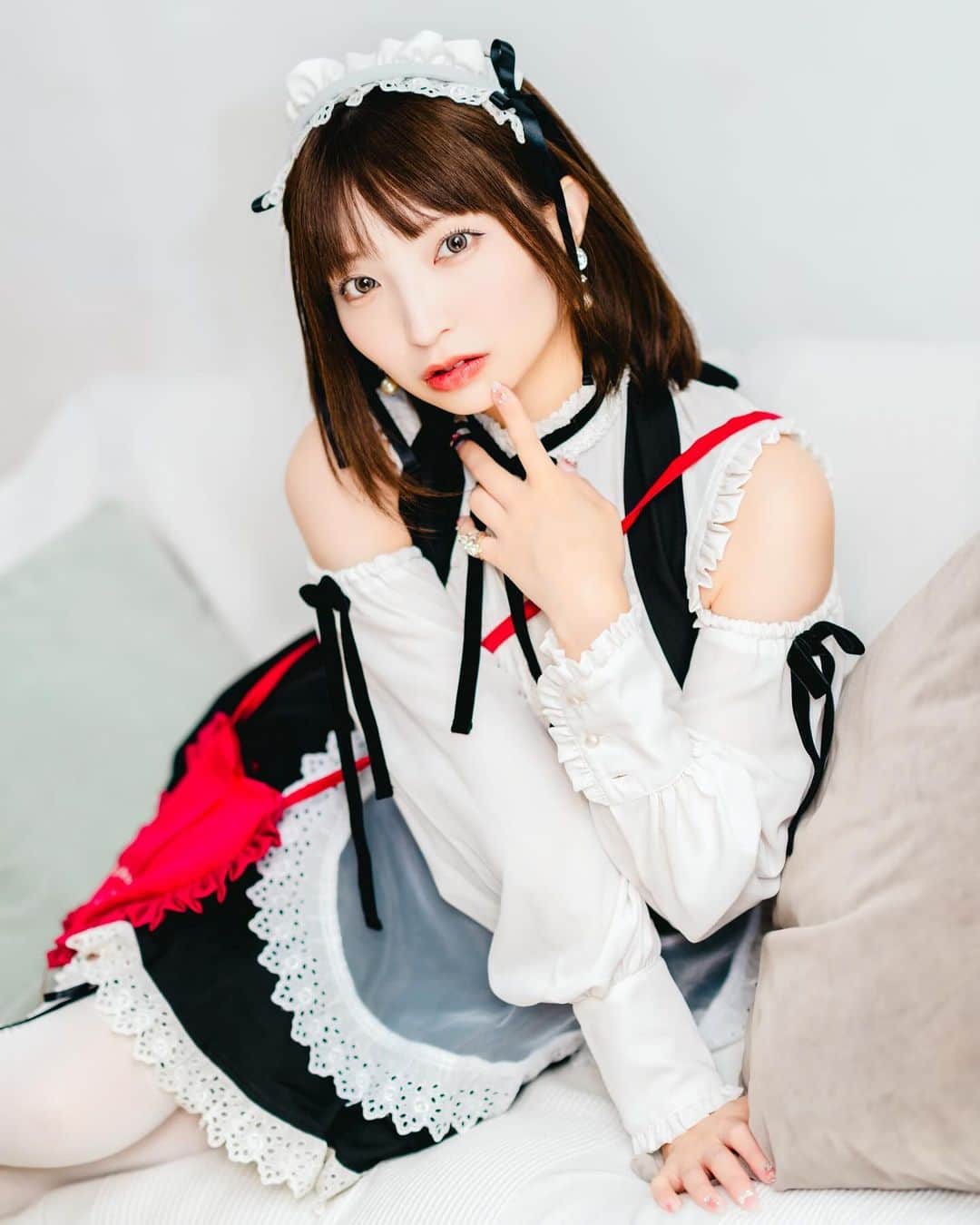 yuuのインスタグラム：「model: @ku0n_pu   #ポートレート #portrait #portraits #ポートレート部 #ポートレート女子 #photogirl #beautifulgirls #ポトレ撮影隊 #portrait_page #cutegirl #kawaiigirl #kawaii #cosplayer #cosplaygirl #コスプレイヤー #コスプレ  #코스프레 #角色扮演 #角色扮演 #メイド #メイド服 #maidcosplay」