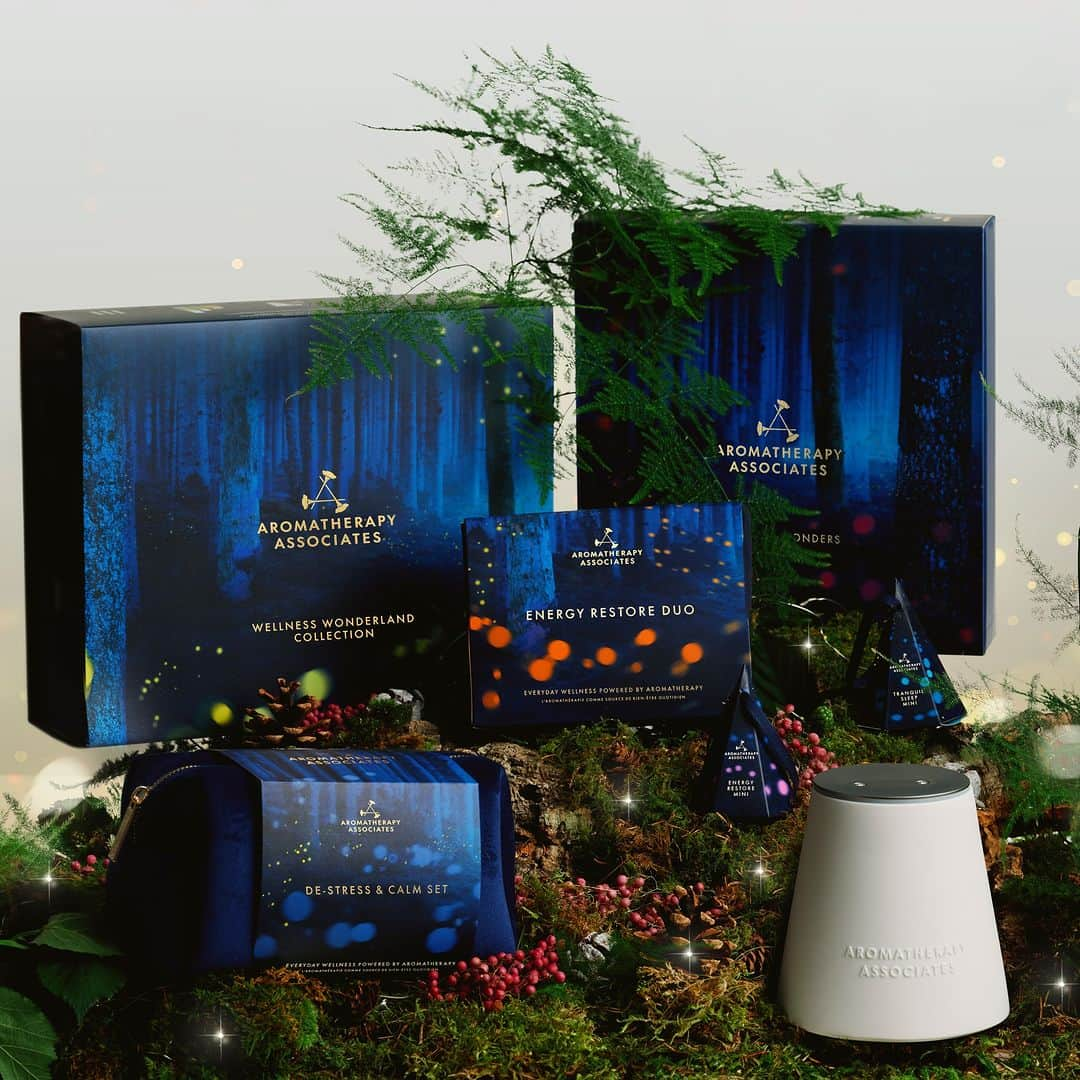 アロマセラピーアソシエイツのインスタグラム：「✨Black Friday is officially here ✨ now including 25% off our Limited Edition Christmas Collection & our award winning Atomiser Connect. The perfect gift awaits 💙  #AromatherapyAssociates #BlackFriday #Sale」