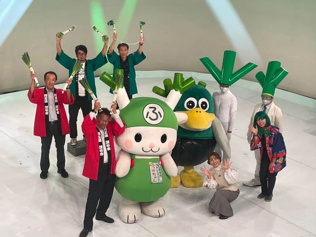 才木玲佳のインスタグラム：「＼📺出演情報🤗／  11/25(土)8:30〜 テレビ埼玉「いまドキッ！埼玉」  深谷市で開催される全国ねぎサミットに先駆けて、埼玉ねぎサミットというのを行いました！ 埼玉の三大ブランドねぎといわれる３つの産地が大集結！見てねーーー✨🫶✨」