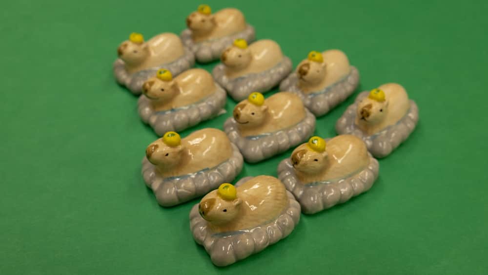 渡辺克仁さんのインスタグラム写真 - (渡辺克仁Instagram)「買ってしまいました。  NATURAL KITCHENにてカピバラ箸置き。欲張りなのでもっと欲しいです。  #カピバラ #水豚 #capybara #箸置き」11月24日 19時00分 - katsuhito.watanabe