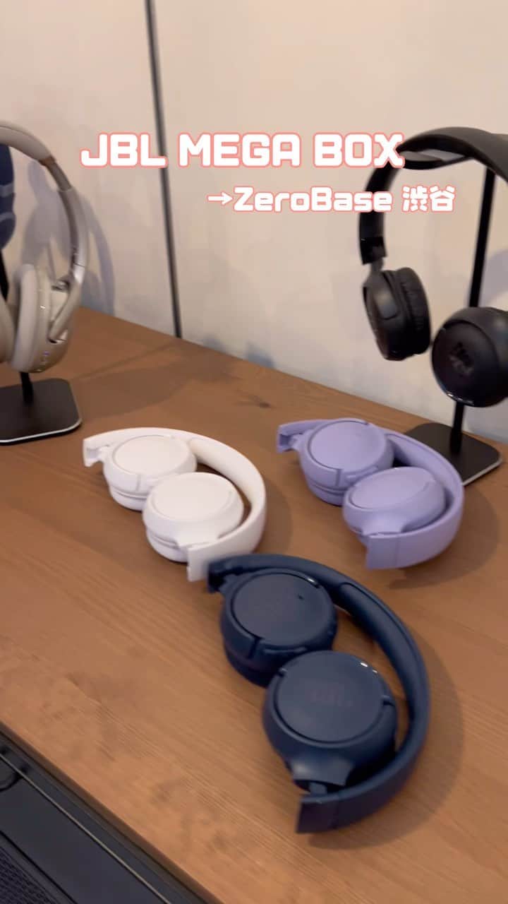 カヌのインスタグラム：「渋谷で音と光の空間が楽しめるポップアップイベント「JBL MEGA  BOX」が11月26日（日）まで限定で開催中！！✨ ブラックライトで光るアートとか、テンション上がっちゃうDJ空間とかを楽しめる！🫶音楽やアートが大好きな私からしたら楽しすぎて写真を撮る手が止まらなかった（笑）！皆もぜひ行ってみてね！！ ＝＝＝ 期間 11月22日(水)〜11月26日(日) 時間 11:00〜20:00 場所 ZeroBase 渋谷(東京都渋谷区道玄坂2-5-8)  @jbl_japan  ＝＝＝  #PR #JBLMEGABOX #音楽最高 #jbl #fyp #music #dj #渋谷 #東京」
