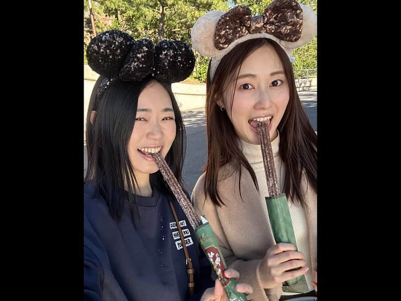 西川可奈子さんのインスタグラム写真 - (西川可奈子Instagram)「あれまー！ なんとなんとディズニーシーに連れて行ってもらいました✨ そしてミニーカチューシャなんて小学生ぶりではないでしょうか😎  嬉しくて張り切り具合が服装に現れております。w 最寄駅に着くまで恥ずかしかったですがw それも含めて楽しませてもらいました🫡✨  何歳になってもずっと少年の心です✨  幸せな1日。チュロスあと5本くらい食べたかったw  きょうたんありがとう🤤  #きょうたんとディズニー」11月24日 19時06分 - kanako_1105