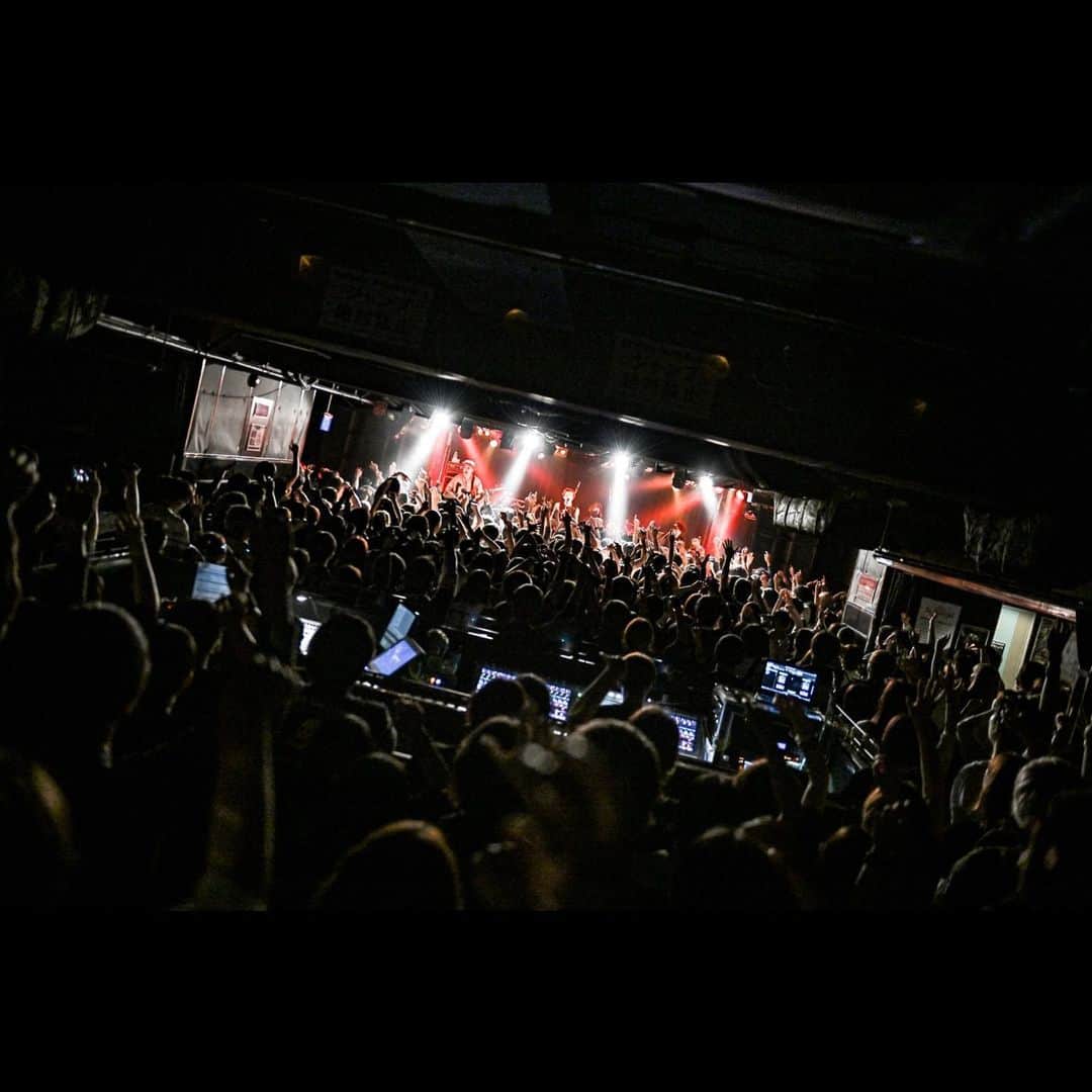 Nothing’s Carved In Stoneのインスタグラム：「【RULE’s】 ⁡ MEMBERSHIP SITE “RULE’s”にて下記を更新しました。 ⁡ ・RULE's RADIO vol.102 ・PHOTO（11/5 at 岡山CRAZYMAMA KINGDOM公演） ⁡ https://fc.ncis.jp ⁡ Photo by @pyama17_photo  ⁡ ——————— "15th Anniversary “Live at BUDOKAN” 2024年2月24日(土)日本武道館 OPEN 16:30 / START 17:30 ⁡ 明日11/25(土)10:00〜チケット一般発売開始！ ⁡ #NothingsCarvedInStone #ナッシングス #NCIS #SilverSunRecords #rules #coldrain #liveatbudokan #日本武道館 #ナッシングス武道館」