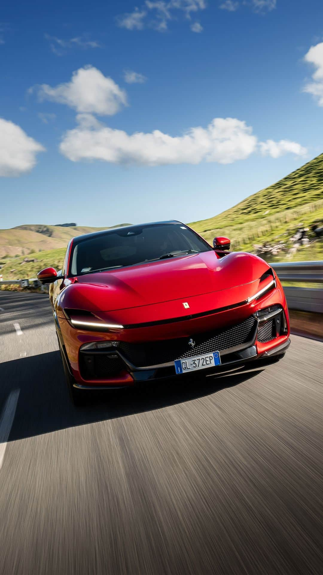 Ferrari Japanのインスタグラム：「忘れられない旅に出かける #FerrariTourNZ​ ​ 5台の #FerrariPurosangue は、美しい #NewZealand を舞台に3000kmを走り抜ける。 他では味わえない最高のスリルを求めて。  #DrivingFerrari #Ferrari #FerrariJapan」