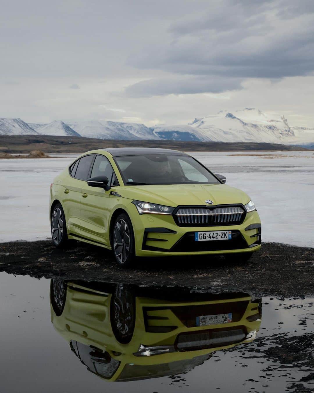 Enzo Cariniのインスタグラム：「I have some photos from my trip to Iceland last year for the Skoda Enyak IV that I haven't shared yet. I hope to be able to go back there under different circumstances. Iceland is an incredibly beautiful place, offering many photography opportunities. I hope to capture even more memorable moments on a future trip.  #skoda #iceland #car」