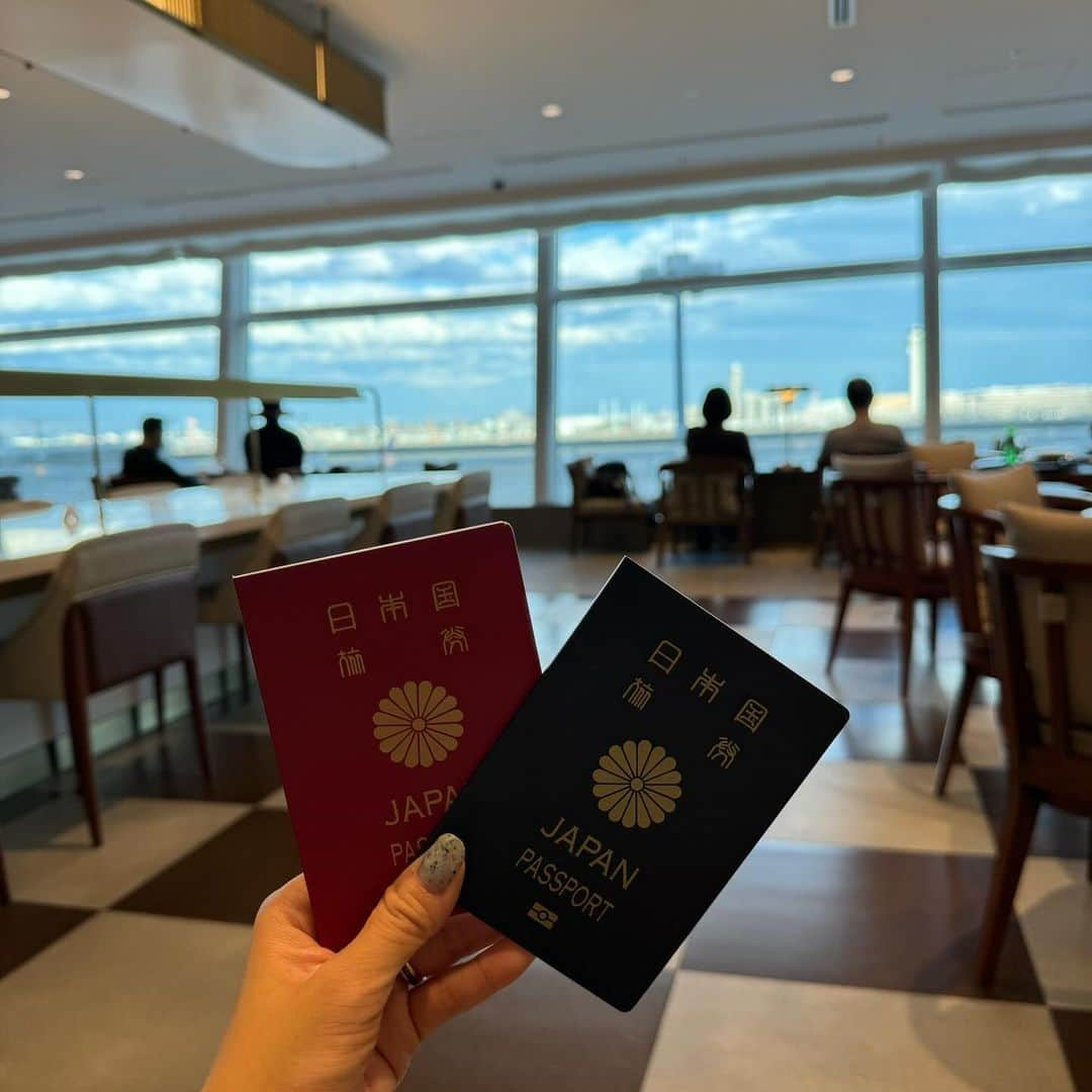 渡邉幸愛さんのインスタグラム写真 - (渡邉幸愛Instagram)「先日、息子と初めての韓国旅行へ🇰🇷 初めての海外、一緒に楽しく過ごせて とても嬉しかった☺️  私自身も韓国初めてで、とても浮かれました。笑 ご飯も、場所も、美容も 短い時間で楽しめたと思います🫡 いくつか投稿するねー📮  #韓国旅行  #子供のいる暮らし」11月24日 19時26分 - koume_watanabe.official