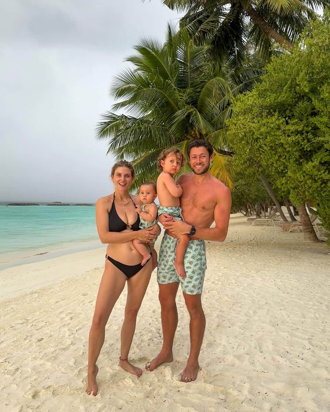 Ashley Jamesのインスタグラム：「Missing our beach days but still mad about the fact the turtle swimwear didn’t exist in a bikini. 🐢☀️  I’m on the train to Leeds but I wanted to post about our second place we stayed at. It’s called @kurumba_maldives and is right next to Male airport. Literally a 5 minute boat ride!  It was actually really fortunate for us because nana got ill during our time there (thankfully all is ok) and she went to the doctor at 9am and was on the mainland for tests in the hospital by 10am. So it’s a really good resort for anyone who wants to be close to a hospital or who doesn’t want to deal with sea planes!  On one side of the island you can see the planes take off, but on the other - where our villa was, was this beach. It was honestly pure heaven, especially at sunset. ✨  I’ll do a proper post about the resort as soon as I can, but I just wanted to share some snaps before it becomes a distant memory!  The matching swimwear is from @trotterschildrenswear (please do the print in a triangle bikini! K thanks! 🫶).  Anyway, I’m in Leeds today for Steph’s Packed Lunch so see you on air soon! ✨❤️  📍Kurumba, Maldives (AD PR DISCOUNT)」
