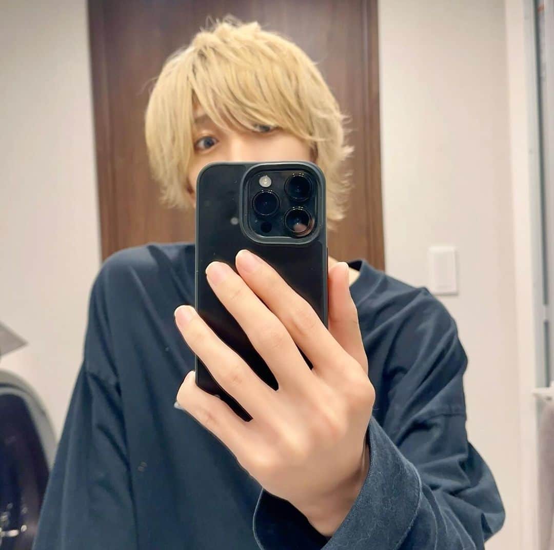 さくらくん。さんのインスタグラム写真 - (さくらくん。Instagram)「髪の毛伸びました、元気です🐶」11月24日 19時36分 - sakura_25nico