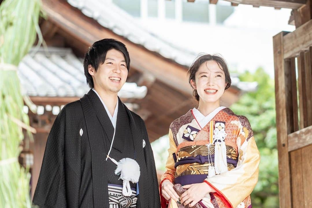 JUNO TENJINさんのインスタグラム写真 - (JUNO TENJINInstagram)「Real Photo Wedding 　　　　　　 ご好評頂いております JUNO天神本店のフォトウェディング 年内のご予約可能枠をお知らせいたします🕊️ 　 ・12/5 AM ・12/12 AM ・12/26 AM 　 1月9日以降のご予約も受け付けておりますので お問い合わせをお待ちしております 　 　　　　　　 ————————————————  　　　　 JUNO天神本店では 火曜日2組様限定で店内フォトプランをご案内しております。 ㅤㅤㅤㅤㅤㅤㅤㅤㅤㅤㅤㅤ  【Photo Wedding  Plan ¥275,000-】 ・ドレス、タキシード2点ずつフリーセレクト ・ヘアメイク2スタイル ・150カットデータ納品  【Photo Wedding  Plan ¥330,000-】 ・ドレス、タキシード1点ずつフリーセレクト ・花嫁和装、紋付袴1点ずつフリーセレクト ・ヘアメイク2スタイル ・150カットデータ納品  お好きな方からお選び頂けます。  プライベート空間での撮影を楽しんでみませんか？ ㅤㅤㅤㅤㅤㅤㅤㅤㅤㅤㅤㅤㅤ  #JUNOの前撮り 　　　　　 ———————————————— ㅤㅤㅤㅤㅤㅤㅤㅤㅤㅤㅤㅤㅤ お問い合わせはこちらまで ▶︎ @juno_tenjin / DM ▶︎JUNO天神本店 / 092-736-3412 ▶︎JUNO HP(TOPページURLより)＞フォトプラン ㅤㅤㅤㅤㅤㅤㅤㅤㅤㅤㅤㅤㅤ ————————————————   #juno  #junowedding #junodress #photowedding  #photoweddings  #フォトウェディング #ウェディングフォト  #前撮り #後撮り #colordress  #weddingdress  #marchesabride  #結婚式 #プレ花嫁 #福岡プレ花嫁 #2023冬婚 #2024春婚 #2024夏婚 #結婚式で繋がろう   #juno天神本店」11月24日 19時54分 - juno_tenjin