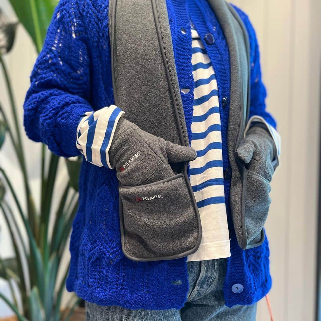 ビームスボーイ原宿さんのインスタグラム写真 - (ビームスボーイ原宿Instagram)「. 〈BEAMS BOY〉 . scarf No：13-45-0063 ¥ 5,060  . glove No：13-46-0038 ¥ 7,040 	 (税込価格)	 .	 －－－－－－－－－－－－－－－－－－－－－－－	  いつもご覧頂き誠にありがとうございます。	 通信販売も承っておりますので、	 お気軽にお問い合わせ下さいませ。	 .	 また商品のお問い合わせのみ、	 ダイレクトメッセージにてご質問を承っております。	 .	 ※営業時間のみの返答となりますので、	 お時間がかかる可能性もございます。	 .	 ビームス ボーイ 原宿	  －－－－－－－－－－－－－－－－－－－－－－－	 information:03-5770-5550	 	 #beams	 #beamsboy	 #ビームス	 #ビームスボーイ	 #tokyo	 #harajuku	 #beamsboyharajuku」11月24日 19時55分 - beams_boy_official