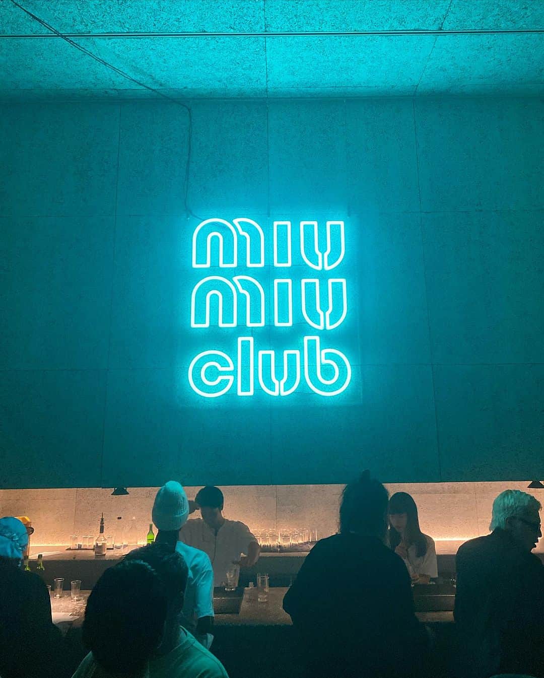 タイキさんのインスタグラム写真 - (タイキInstagram)「日本で初開催のMiu Miu Club Tokyo 🩵   国際的で包括的、そしてエンパワーメントをコンセプトとした本イベント。  日本最古の古典芸能のひとつである「能」を鑑賞しました✨  @miumiu #MiuMiu #MIUMIUCLUBTOKYO #PR」11月24日 20時02分 - taiki_jp