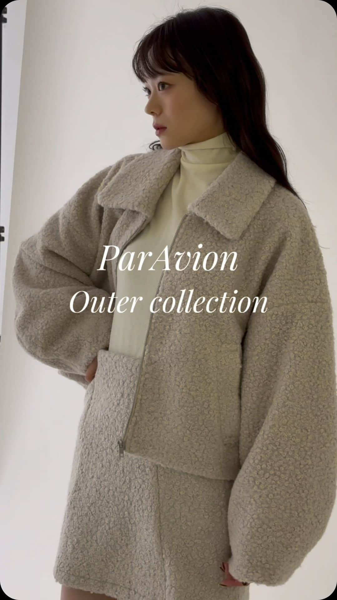 パラビオン オフィシャルのインスタグラム：「ParAvion outer collection  この秋冬、ワードローブの主役になる ParAvionのアウターは、トレンドライクでありながら 長く着続けられるParAvionらしいデザインで 冬を楽しめる1着になること間違いなし。  ParAvionおすすめのアウターをご紹介します。  ✔︎︎︎︎中綿キルトコート ivory/black 4,620yen tax in  ✔︎︎︎︎フェイクウールパイピングロングコート ivory/gray/black 10,450yen tax in  ✔︎︎︎︎ブークレーロングチェスターコート 12,100yen tax in  ———————————————  プロフィールのリンクから ZOZOTOWN にて お買い物をお楽しみください。  ▶︎ @paravion_official  ———————————————  #paravion #ParAvion_official #パラビオン」