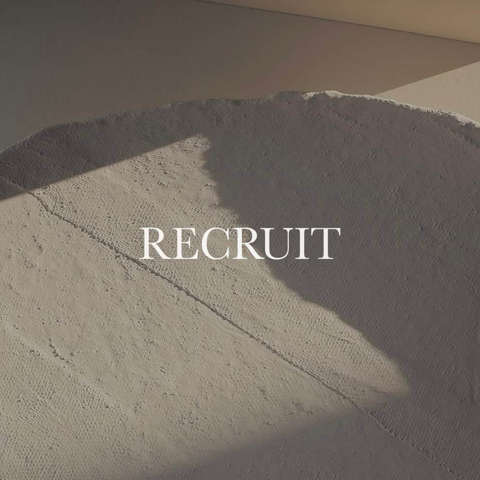 penelopeのインスタグラム：「【recruit】  この度、penelopeで一緒にお店を盛り上げてくれる仲間を募集致します☺︎  ■募集内容 ネイリスト／正社員 ※使用期間有り  ■応募資格 ・ 20歳以上 ・ネイリスト経験1年以上の方優遇  ■休暇 ・月8日休み ・希望休2日まで（土日休み希望OK） ・完全シフト制 ・年末年始休暇あり ・有給休暇あり  ■求める人材 ・長く働ける方 ・人と話すのが好き ・自分でデザインを考えるのが好き ・思いやりがあり素直な方 ・お洒落が好き、美容が好き ・向上心がある方  ■応募方法 お電話またはDM宛にご連絡下さい◎ ☎︎ penelope 03-6433-5668  ご不明点があれば、お電話またはDM宛にて承ります。  ご応募お待ちしております♪」